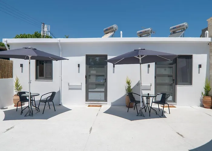 Kiani Apts